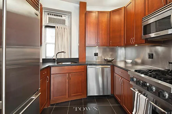 Sold by Town Residential | media 14