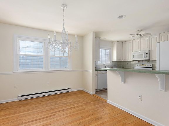 5th image of 149 Dory Dr