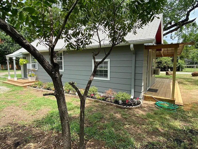 217 Burton Hill Rd — Photo 4