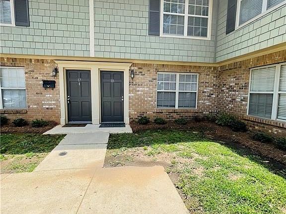 2nd image of 18 Villa Ct SE