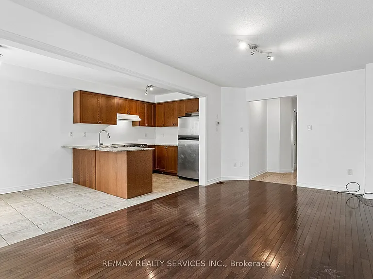 1385 Costigan Rd — Photo 7