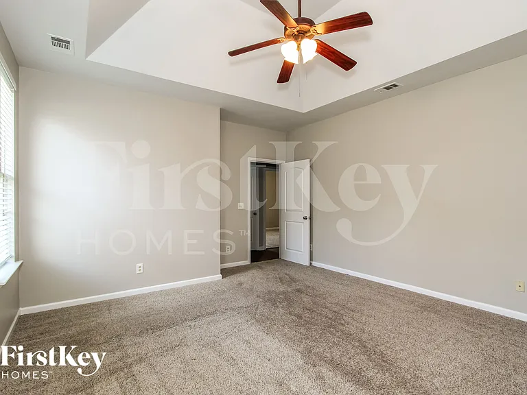 1260 Sierra Ct — Photo 10
