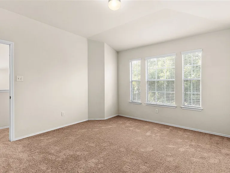 6106 Emilie Ln — Photo 10
