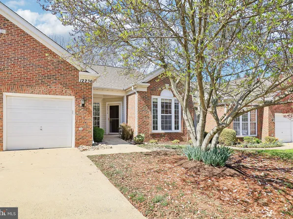 12236 Farmberry Ct, Woodbridge, VA 22192