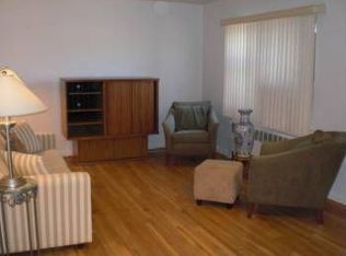22026 73rd Ave, Oakland Gardens, NY 11364