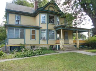 5752 Broad St, Roscoe, IL 61073