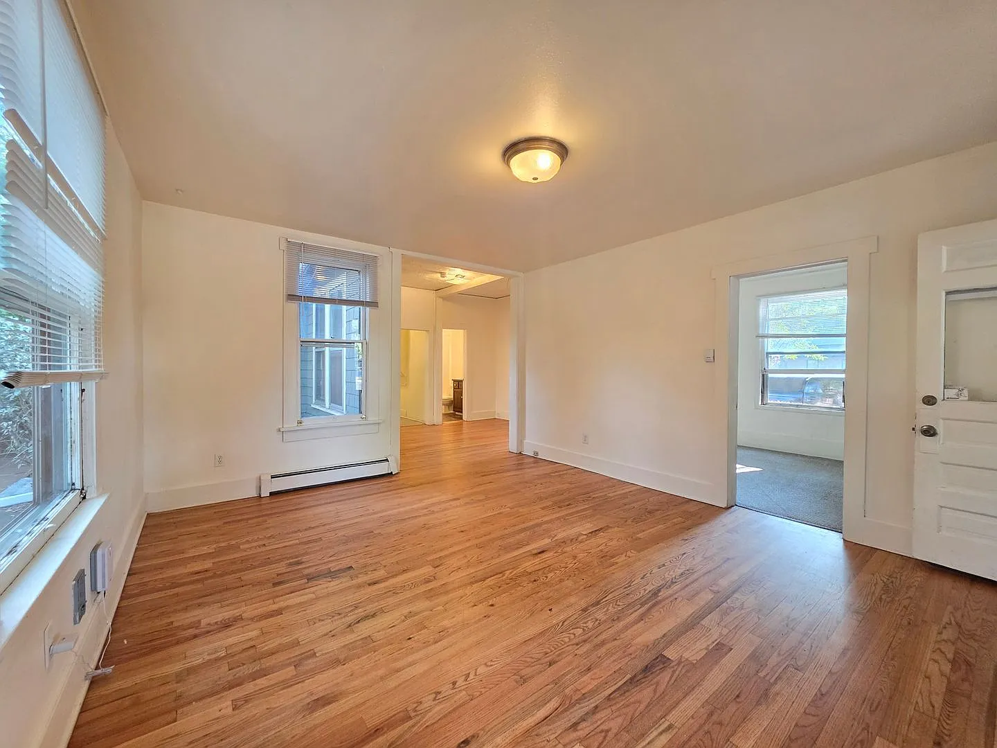2645 Pine St — Photo 3