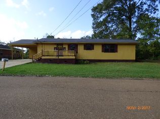 516 W Stiers Ln, Natchez, MS 39120