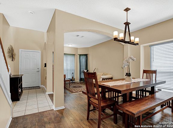 4th image of 8902 Sarasota Woods