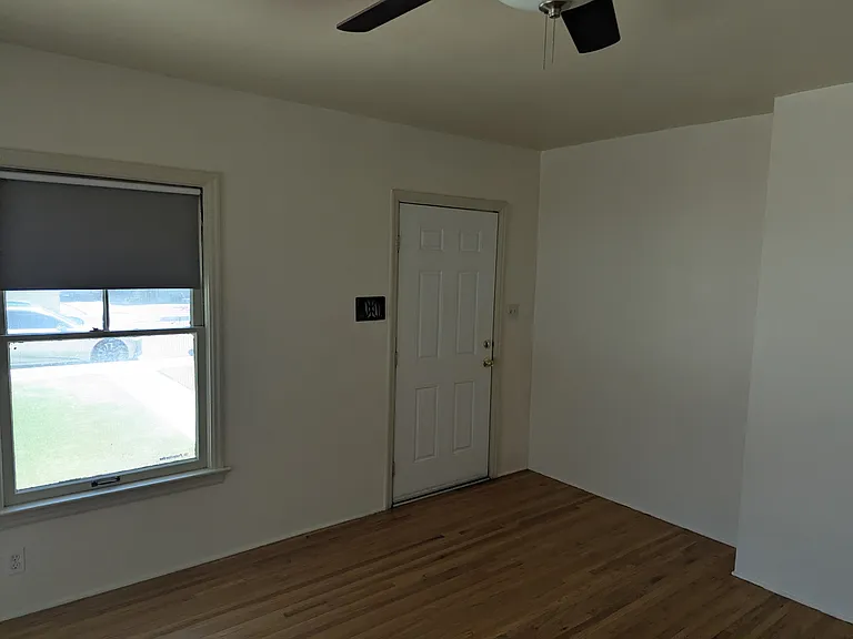 3030 Chester Ln — Photo 7