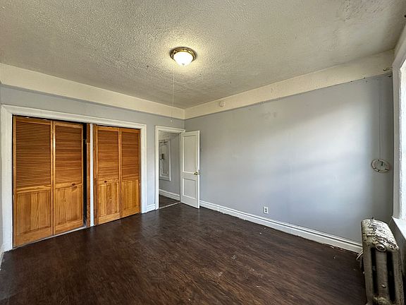 4th image of 326 Summit Ave #36E