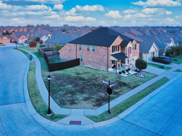 557 Jamestown Ln, Fate, TX 75189