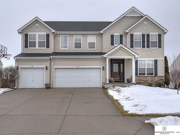 2nd image of 2410 Glacier Dr