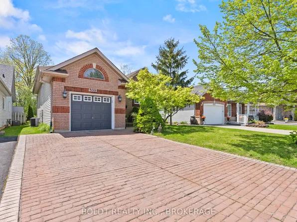 4333 Southerland Ct, Niagara Falls, ON L2G 7W4