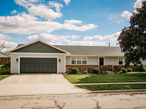 213 West St, Jackson Center, OH 45334