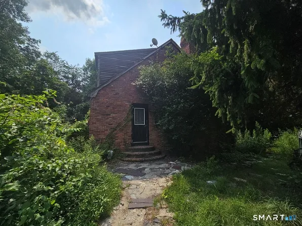 35 Governors Way, Madison, CT 06443