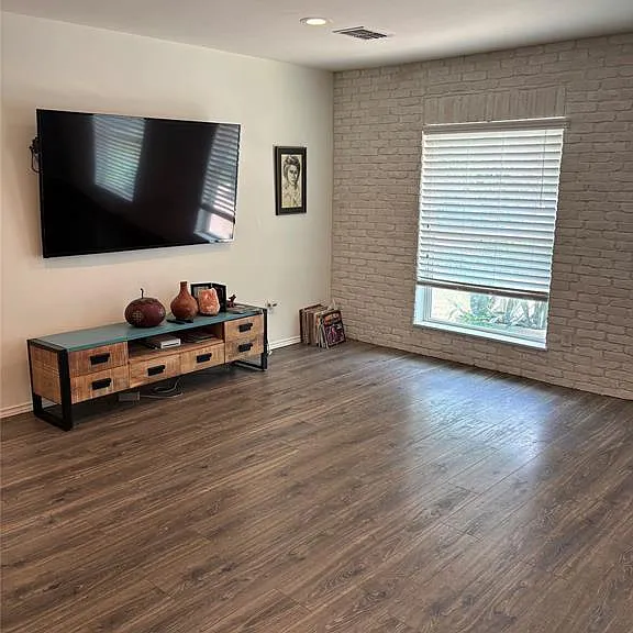 2518 Cockburn Dr — Photo 6
