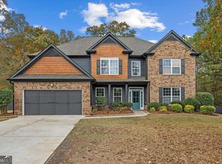 512 Oakbridge Dr, Douglasville, GA 30134