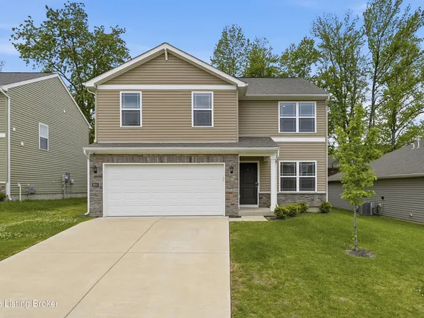 8990 Auburn Woods Rd, Louisville, KY 40214