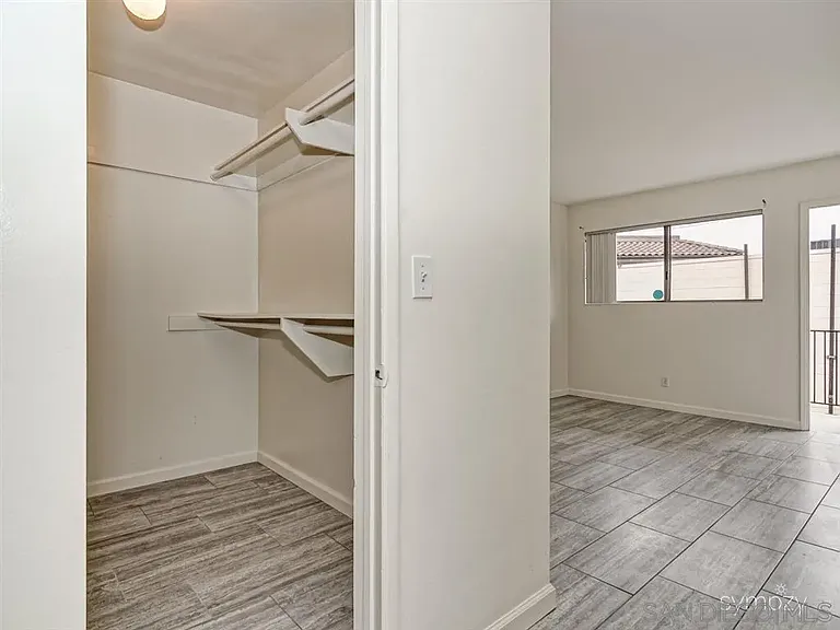 962 Loring St #2B — Photo 12