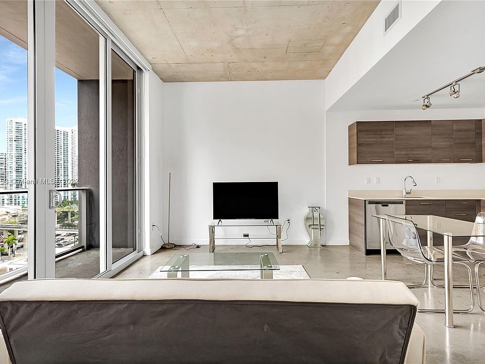 1st image of 151 NE 1st St #1107
