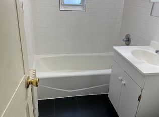 129 Ayers Ct #D1, Teaneck, NJ 07666