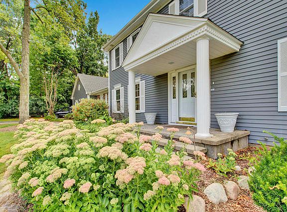 5th image of 36W144 Sturgis Ct
