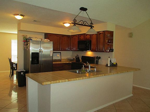 4th image of 19610 San Gabriel Dr