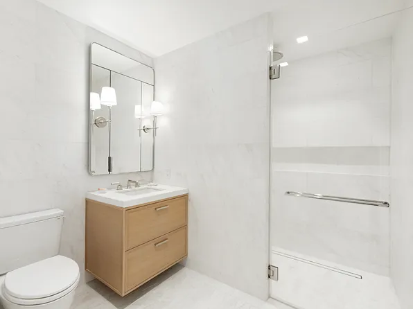 200 East 83rd Street image 7 of 25