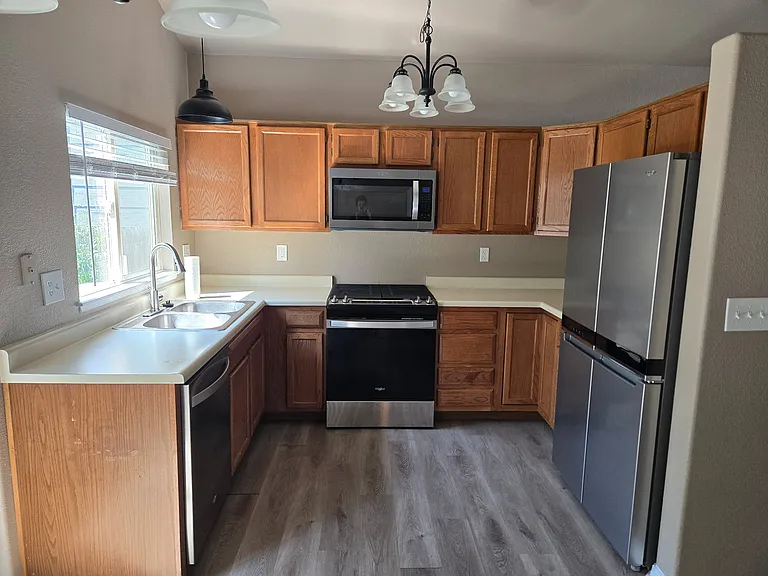 5135 Rushford Pl — Photo 1