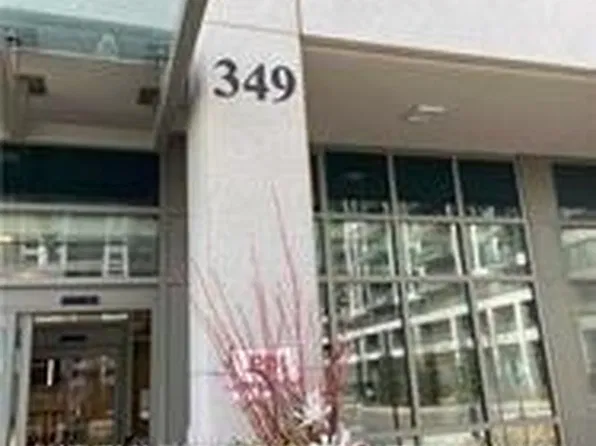 349 Rathburn Rd W #Penthouse 203, Mississauga, ON L5B 0G9