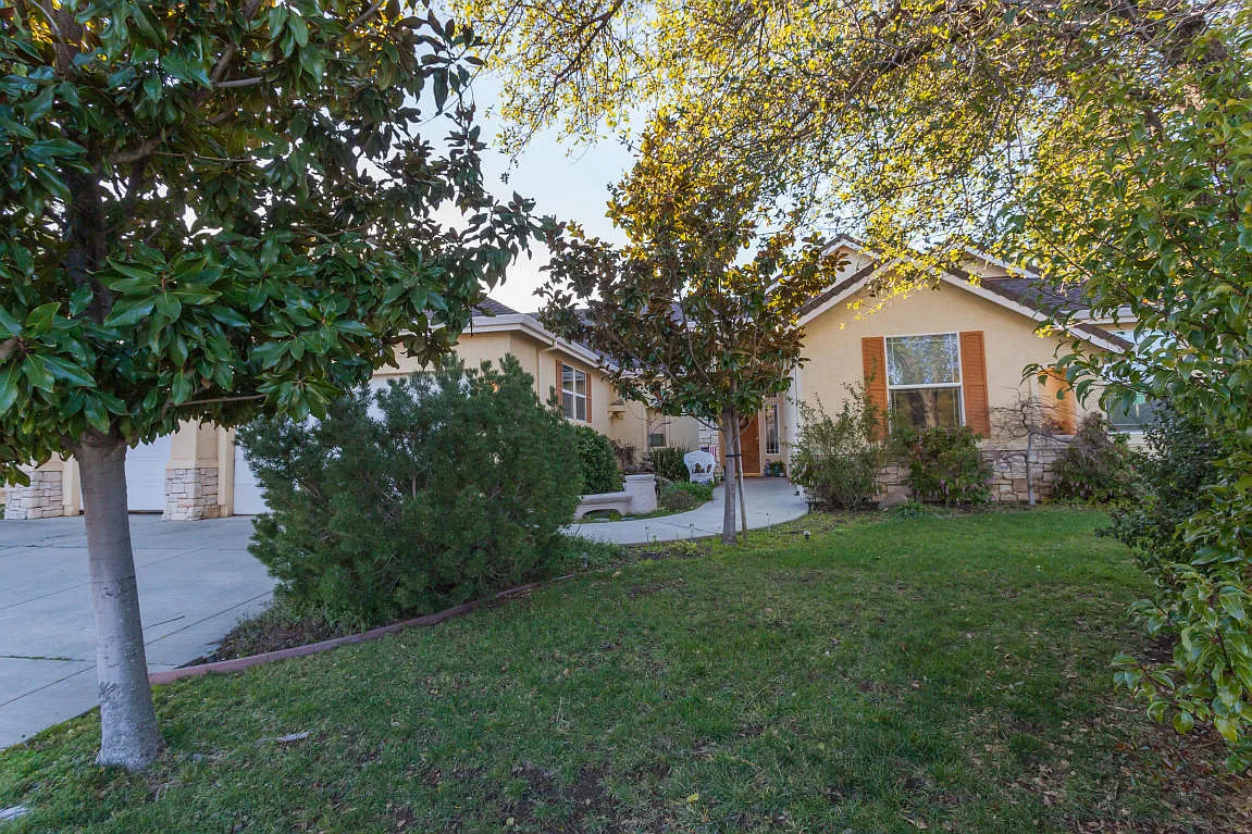 4410 Yellowstone Dr photo 1
