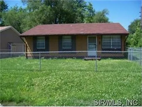 4031 Linden Ave photo 1