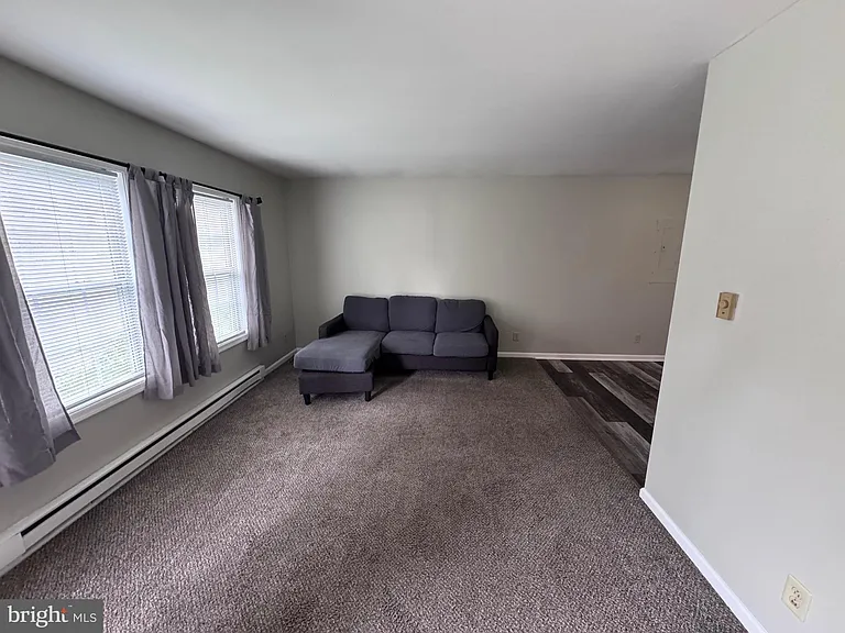 200 Beth St — Photo 2