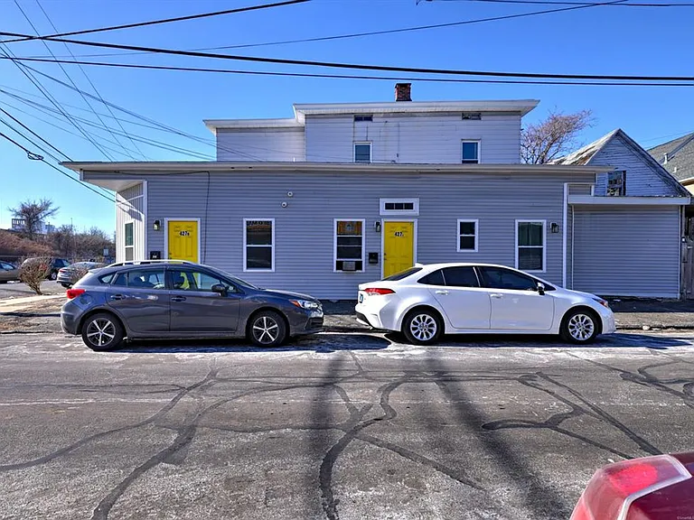 315 Nichols St — Photo 11