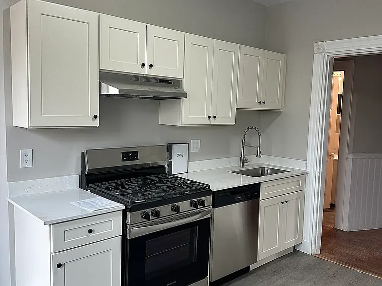 2 Pleasant Ave #4P1 — Photo 1
