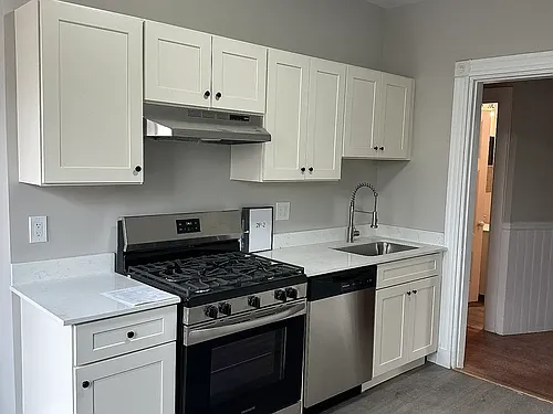 2 Pleasant Ave #4P1 Photo 1