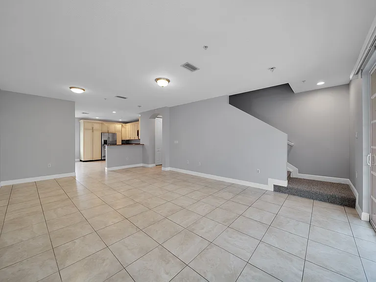 219 N L St #108 — Photo 5