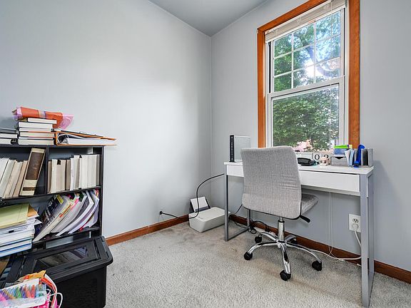 4th image of 3125 S Emerald Ave #2