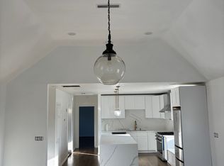 30 Flushing Ave #2, Fairfield, CT 06825