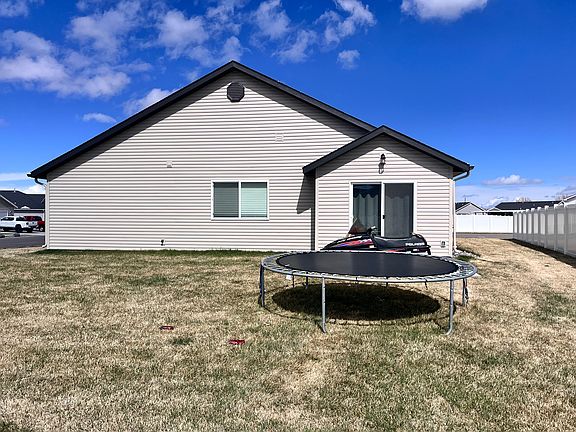 2nd image of 4940 Masterson Cir