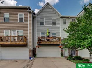 18186 Polk Plz, Omaha, NE 68135