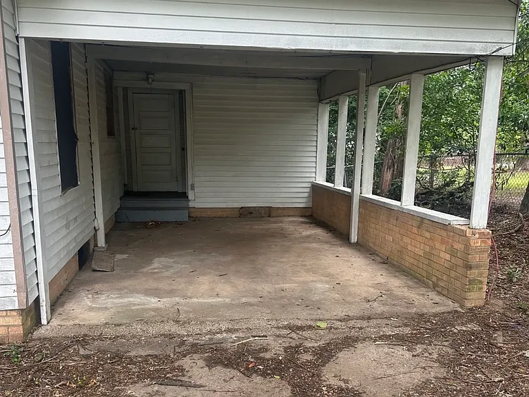 305 Bowers St — Photo 8