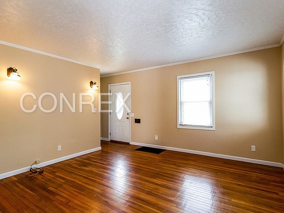 2nd image of 33 Gambier Cir