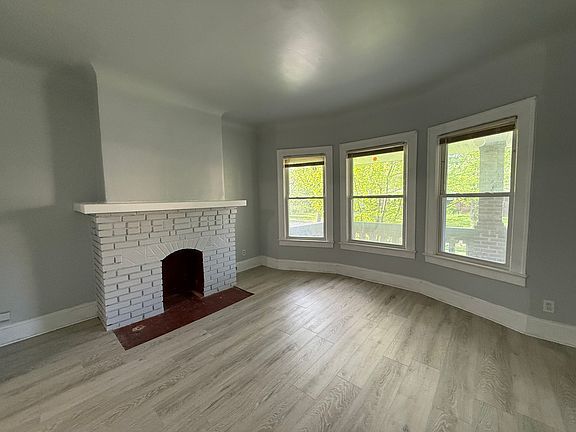 3rd image of 3436 Beechwood Ave #Up