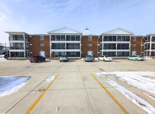 165 S Water St APT 303, Marine City, MI