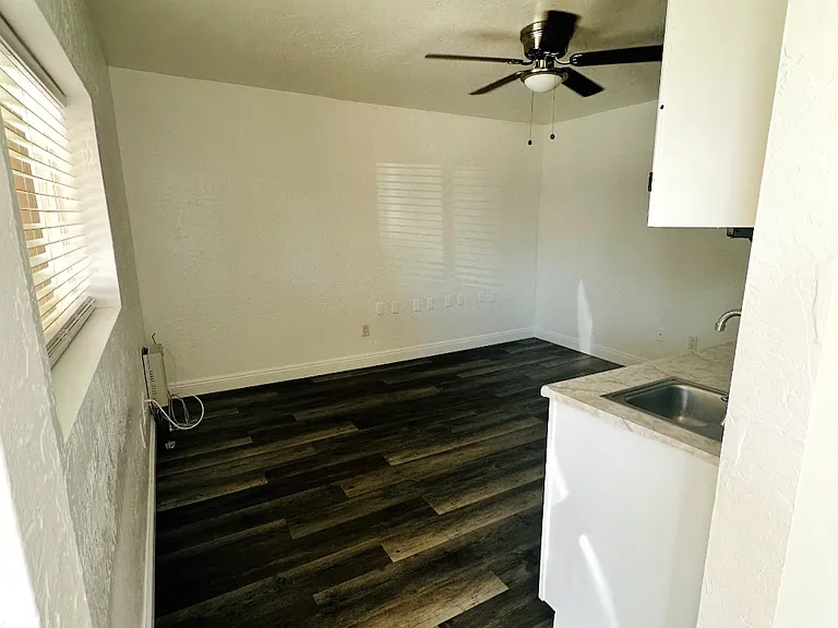 Palin Cir — Photo 7