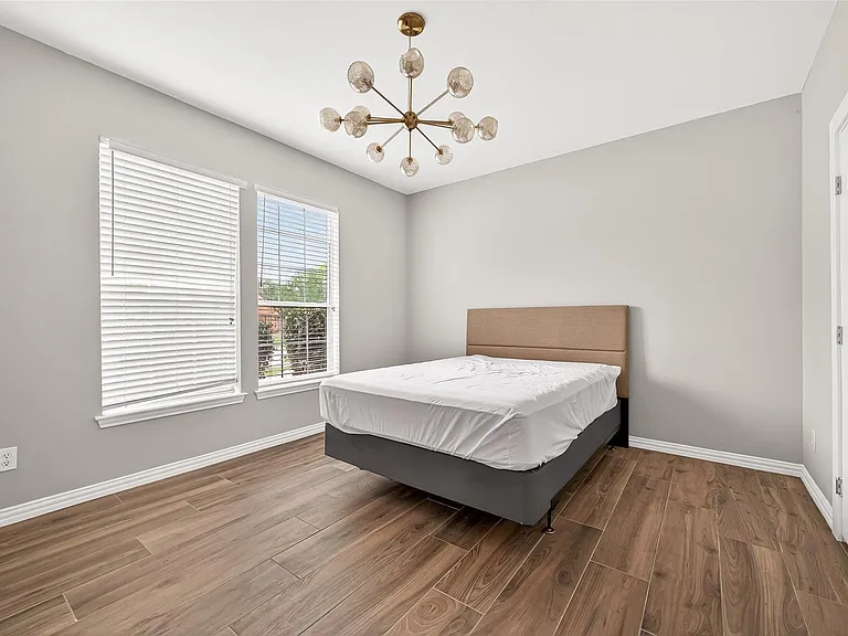 25507 Lyon Springs Ct — Photo 29