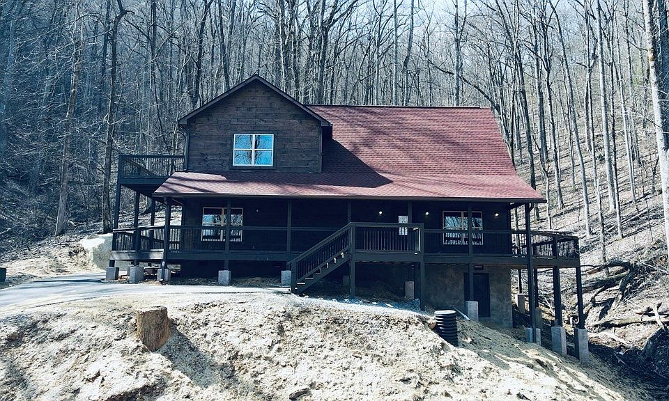 1st image of 4054 Brooke Hollow Ln