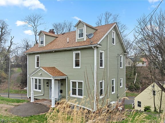 3rd image of 500 Grandview Ave